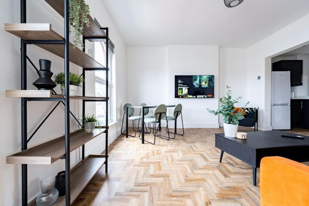 קלית'ורפס Isaacs View - First Floor Apartment מראה חיצוני תמונה